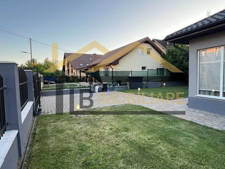 Casă individuală cu 4 camere cu Canalizare în Sângeorgiu de Mureș