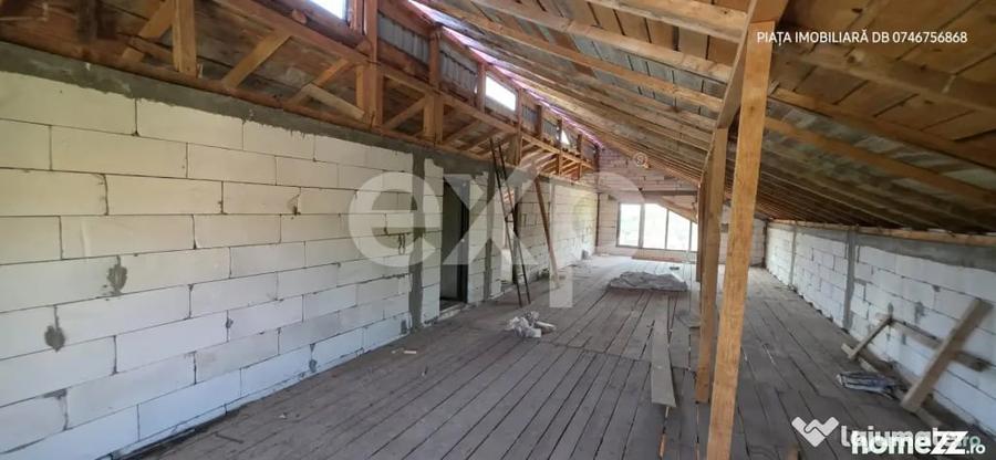 Casă cu 3 camere cu Teren 1000 Mp în Răzvad