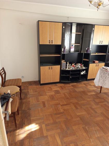 Proprietar - GALATI apartament 3 camere decom - 2