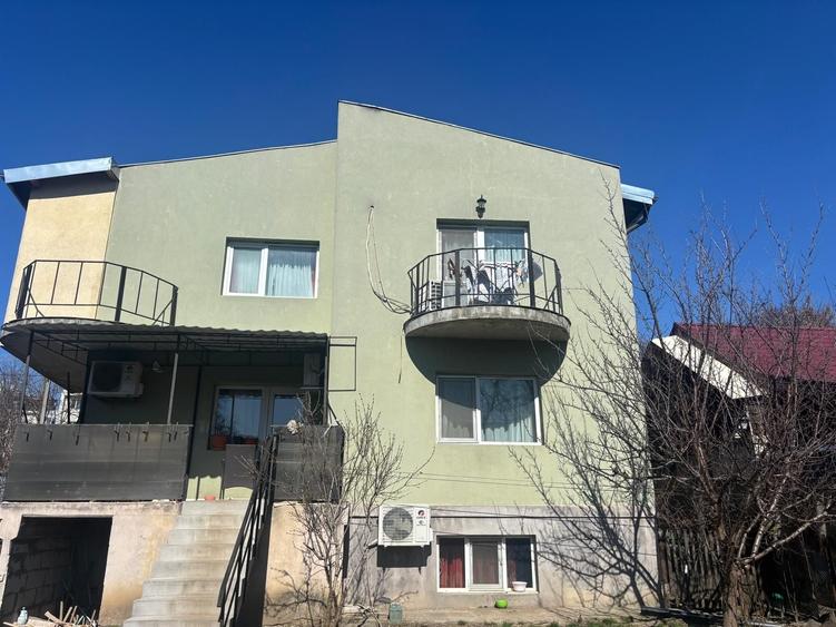 Casa cu 7 camere in zona Tatarasi - Ciurchi - 1
