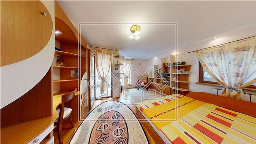 Casa de vanzare in Sibiu - individuala - 278 mp utili - - 25