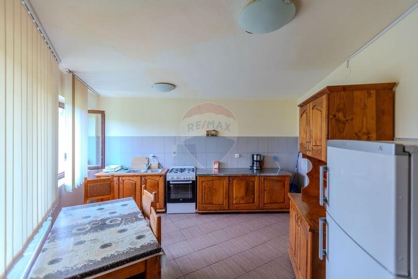 Hotel / Pensiune cu 10 camere de vanzare/Vama Buzaului - 42