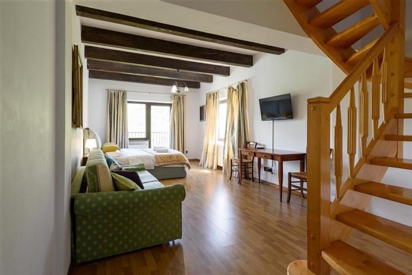 Pensiune cu priveliste fabuloasa, zona boema, Bran, Brasov. - 39