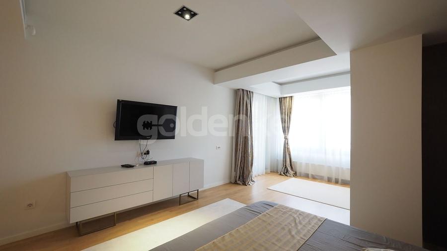 Apartament ultra-finisat cu 4-5 camere, vedere libera, 2 garaje - 10