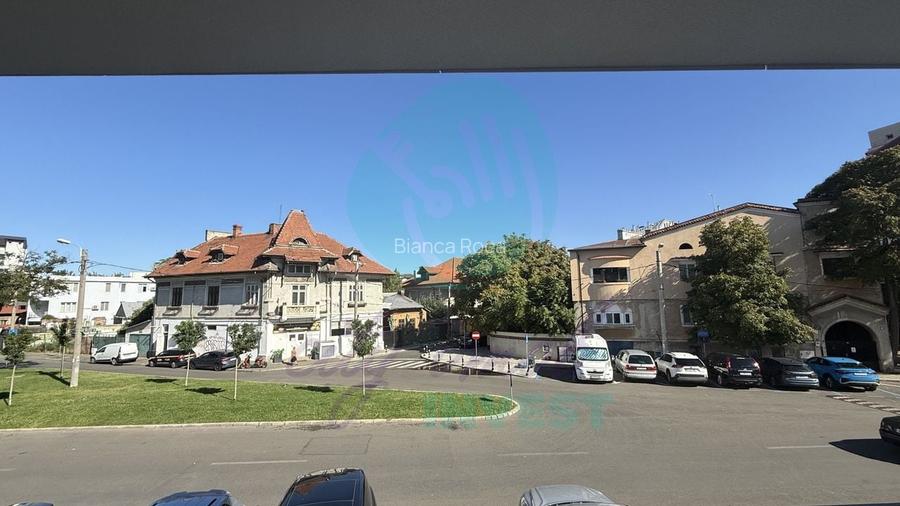 Apartament cu LIFT IN INTERIOR si doua terase de 21 mp in total