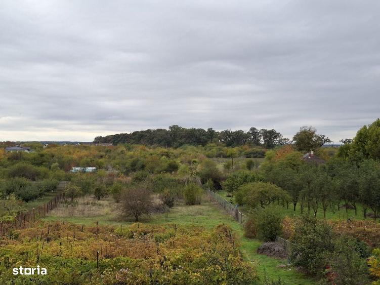 Teren Corbeanca Institutului 1064 mp / 2207 mp la 250 m de mall si DN1 - 4