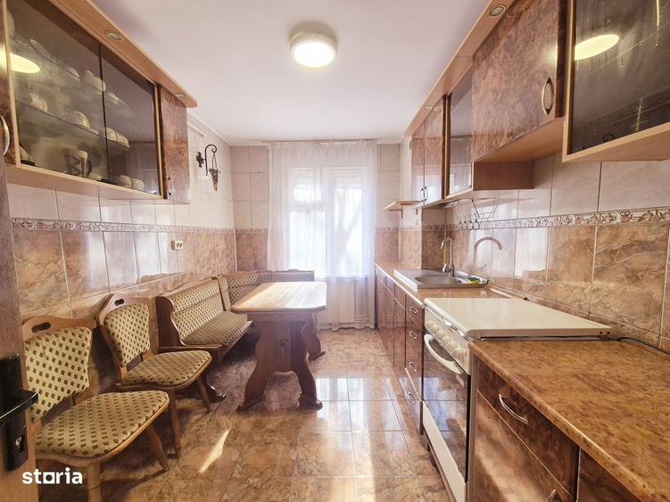 Apartament cu 3 camere, etaj 1, zona centrala - 8