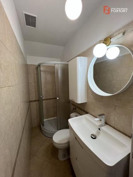 Apartament cu 3 camere, de vanzare, zona Dambovita - 12