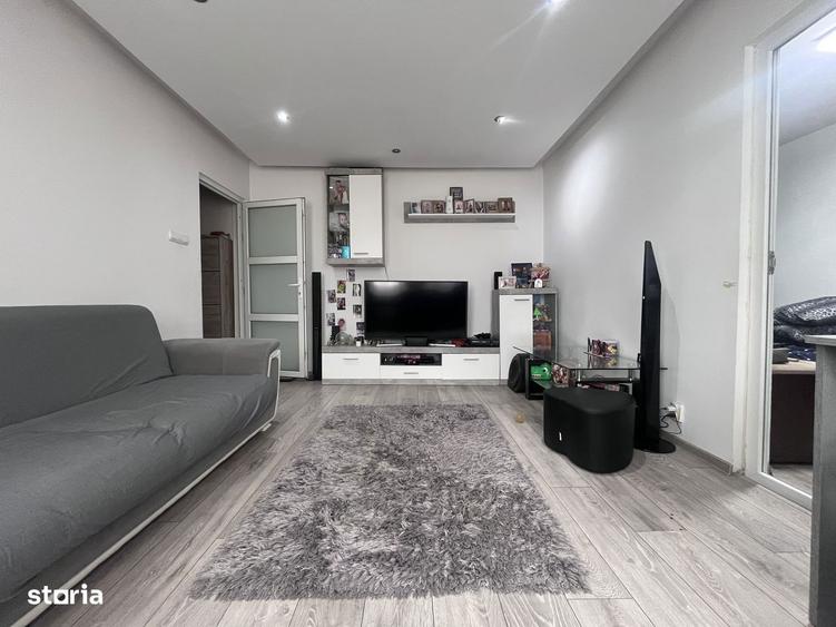 Zona buna! Vanzare apartament cu 2 camere in Targoviste- micro 6! - 2