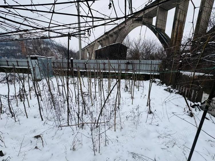 Casa cu teren 630 mp in Gura Vaii Construc?ie solida La 600 m de E70 - 3