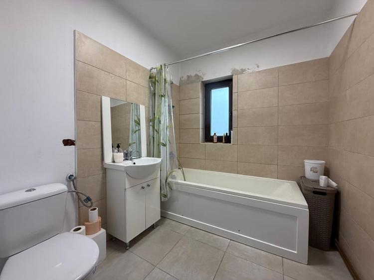 Casa cu 4 camere, 93 mp utili, teren 327mp - zona Giroc - 8