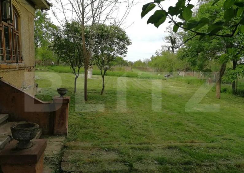 Teren intravilan de vanzare, 1800 mp, cu casa demolabila, zo - 1