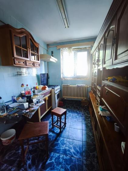 Apartament 2 camere, decomandat, parter cu balcon, GARAJ,  zona Mercur - 13