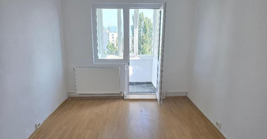 Vand apartament 2 camere in Deva, zona Micro 15 (Lidl), izolat Vand apartament 2 camere in Deva, zona Micro 15 (Lidl), izolat