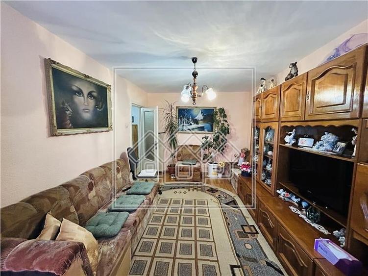Apartament de vanzare in Sibiu - 3 camere, 2 balcoane si pivnita - - 1