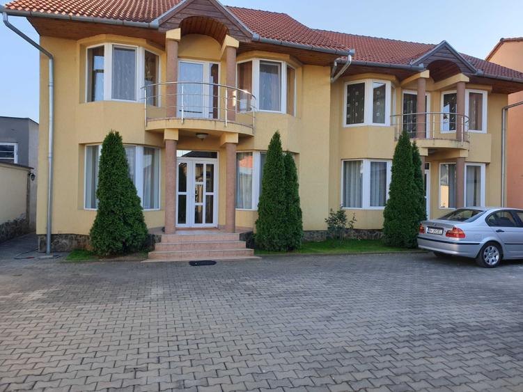 Casă cu 4 camere cu Teren 400 Mp în Iosia
