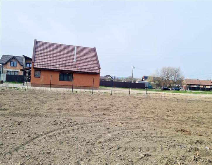 1.700mp intravilan,acces usor,intre case,ideal 2 locuinte/investitie,Lunca Calni - 6