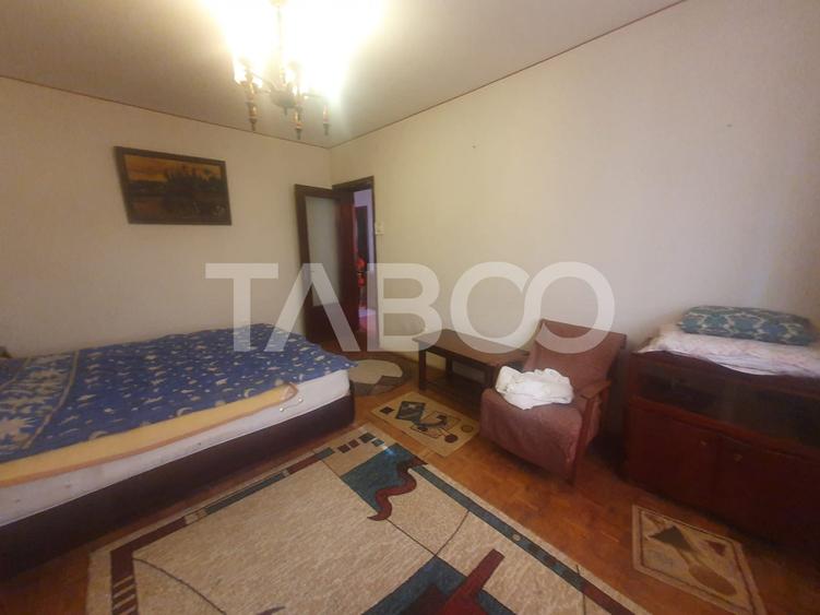 Apartament 3 camere decomandat etaj 2 suprafata 56 mp utili - 2