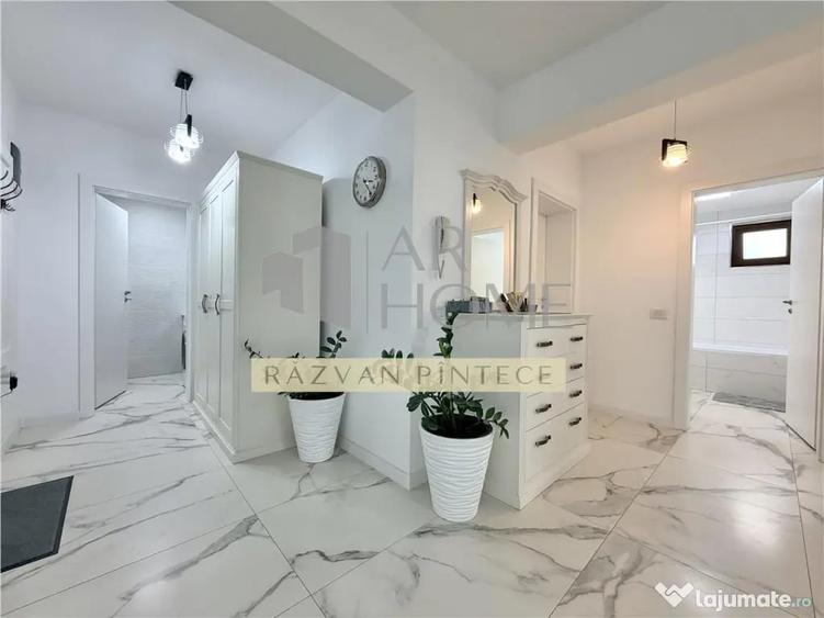 Apartament cu 3 camere decomandat în Păulești