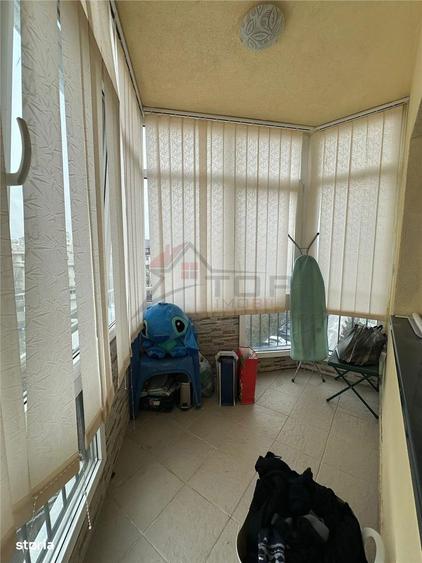 Apartament cu 3 camere decomandat în Canta