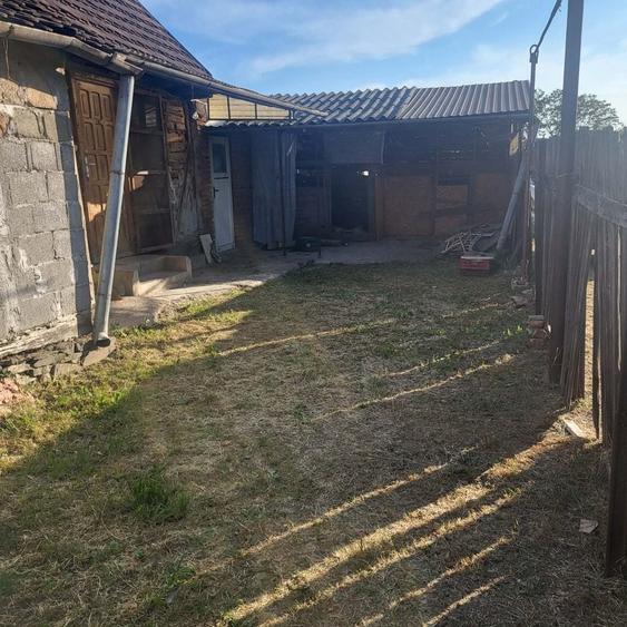 Casă cu 2 camere în Buteni