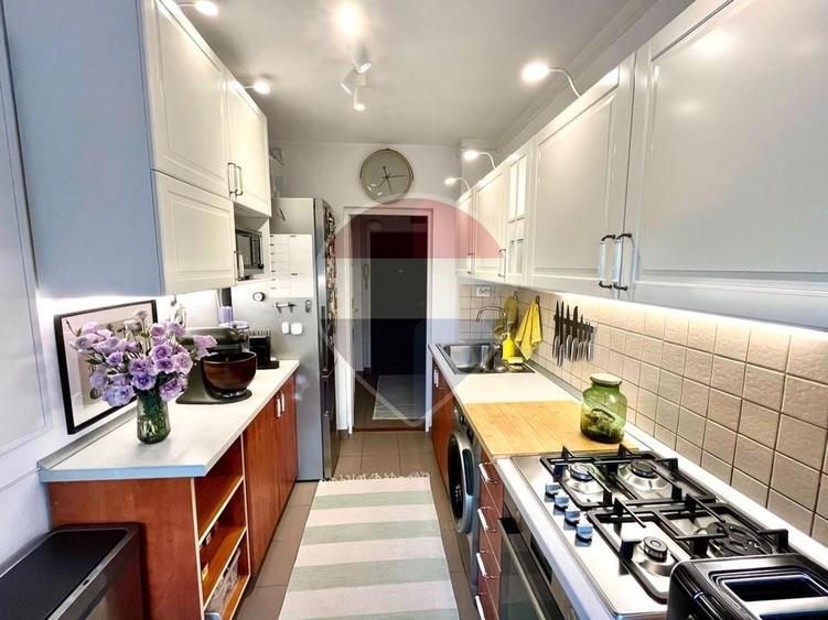 Apartament cu 2 camere semidecomandat în P-ța Muncii