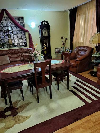 Casă cu 6 camere cu Teren 540 Mp în Anda