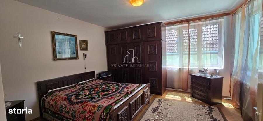 Casă cu 4 camere în Viilor