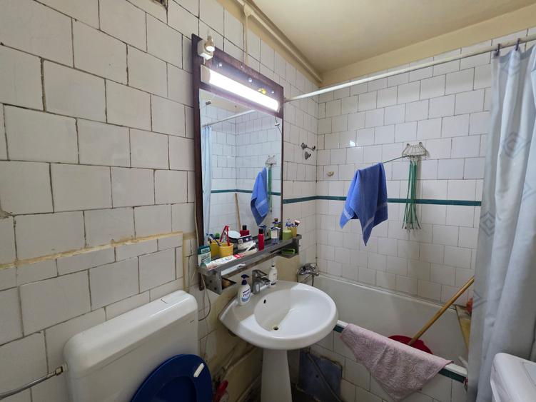 Apartament cu 3 camere în Pajura