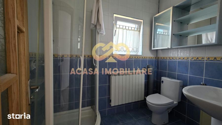 Casă cu 7 camere cu Teren 400 Mp în Tătărași