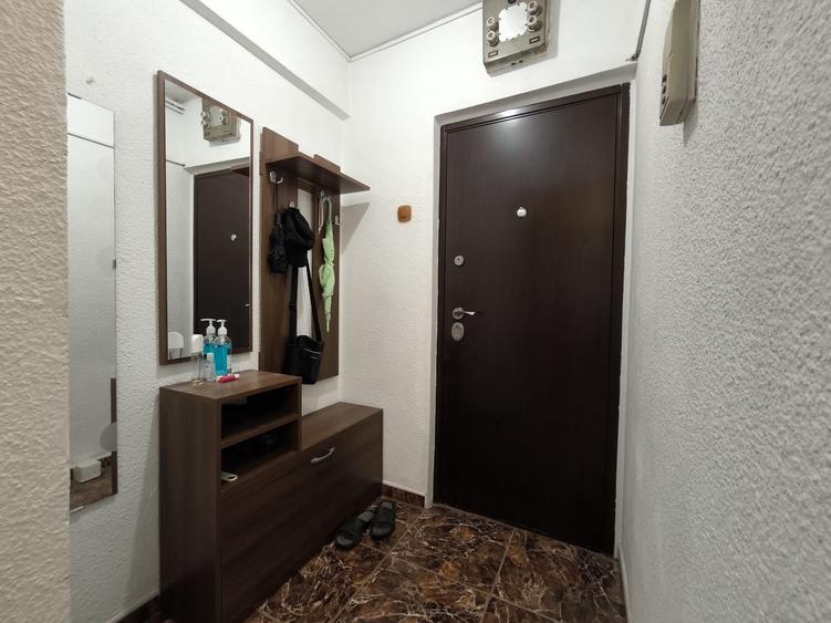 Apartament cu 2 camere decomandat în Drumul Taberei