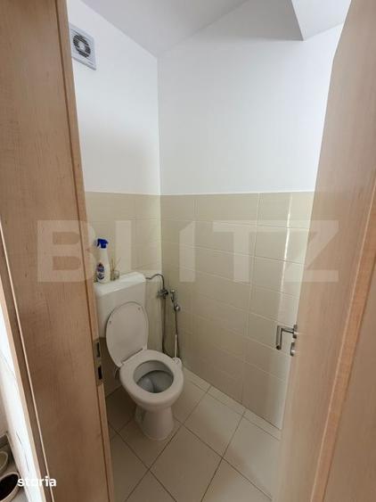 Apartament cu 3 camere, mobilat în Tractorul