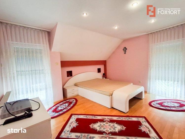 Casă cu 4 camere cu Piscina în Fratelia