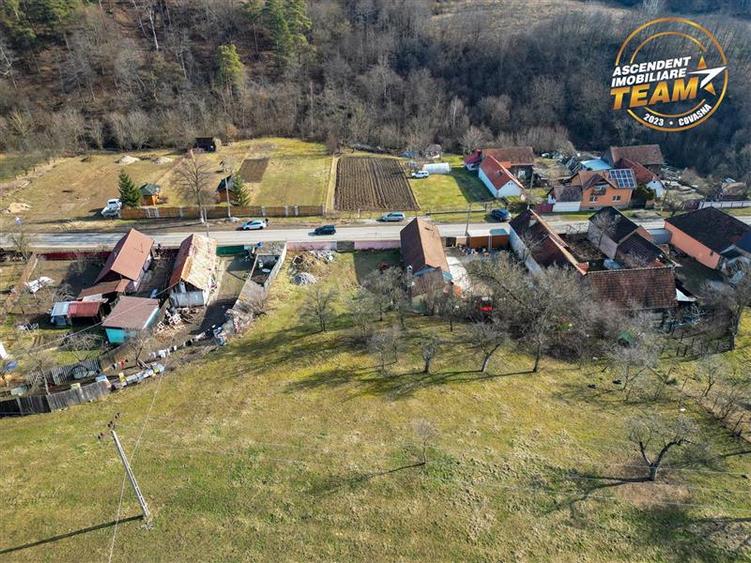 Teren Construcții intravilan de 1249 mp, în Araci