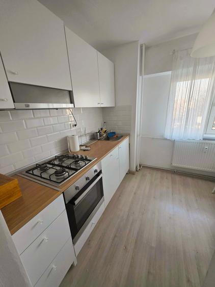 Apartament cu 2 camere decomandat, mobilat în Brâncoveanu