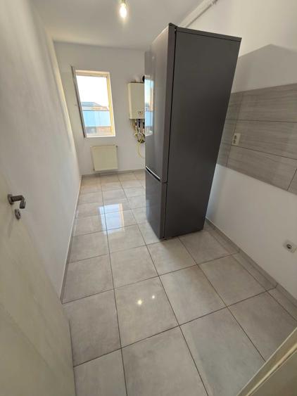 Apartament cu 2 camere semidecomandat în Roșu