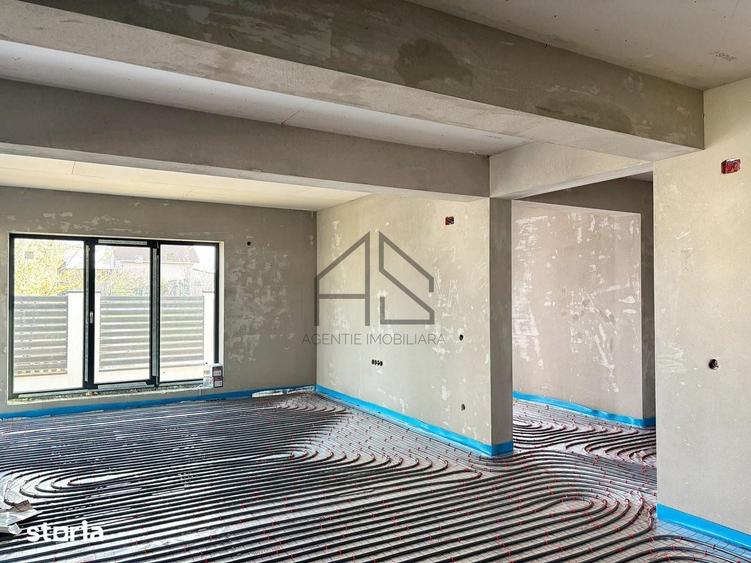 Casă cu 4 camere cu Teren 750 Mp în Central
