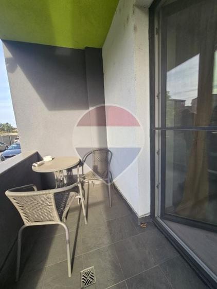 Apartament cu 3 camere decomandat, mobilat în Central