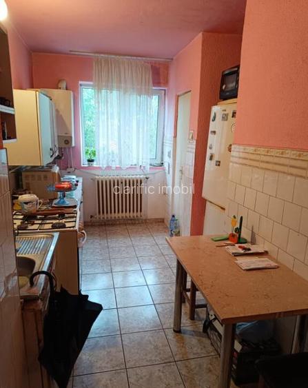 Apartament 2 camere ET 4 acoperit Decebal Apartament 2 camere ET 4 acoperit Decebal