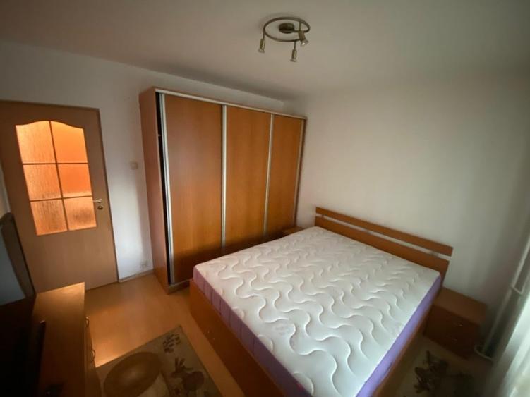 Apartament cu 3 camere, tip D, zona Decebal - 5