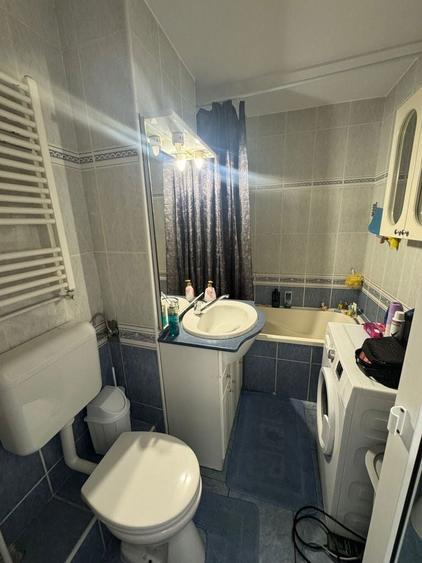 Inchiriez apartament 2 camere, decomandat, Zona Nufarul - 3