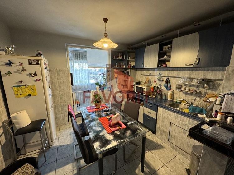 Etaj intermediar. Pozitie excelenta. Boxa in CF - 5