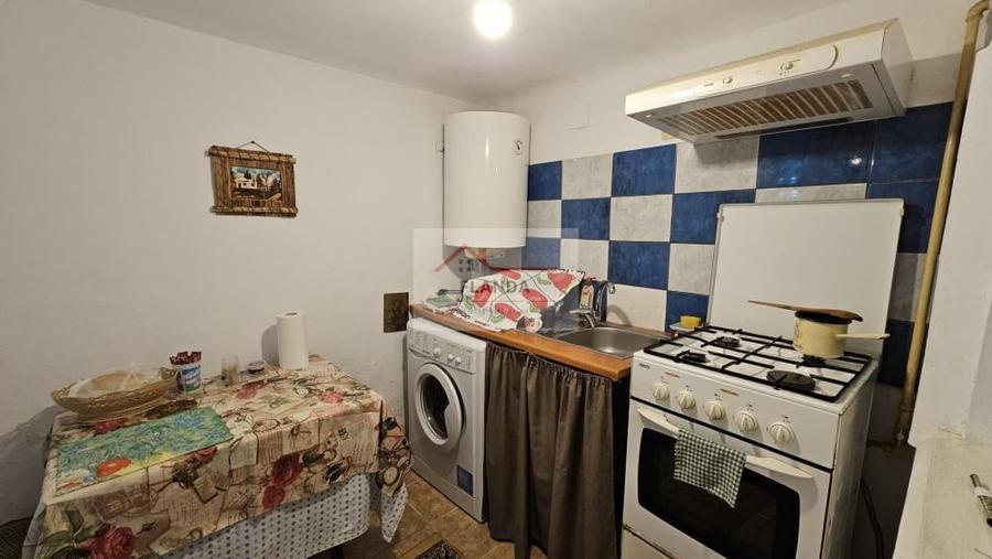 Casa Rahova zona Pucheni, str Garoafei - 18