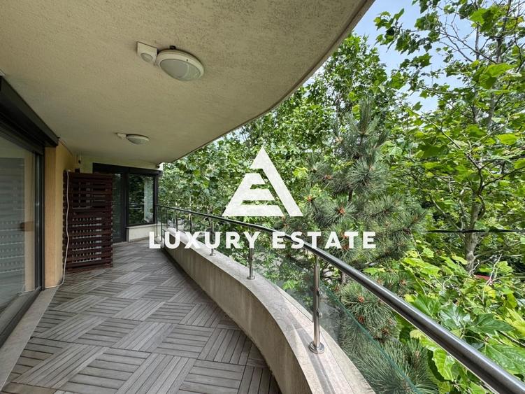 Apartament cu 6 camere decomandat în Șoseaua Nordului