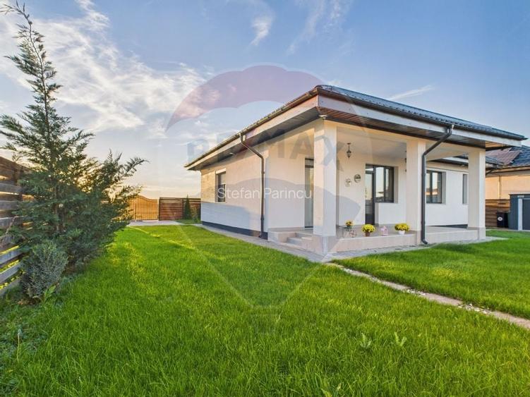 Vila de vanzare cu 4 camere, frumos mobilata si 500mp teren, Corbeanca