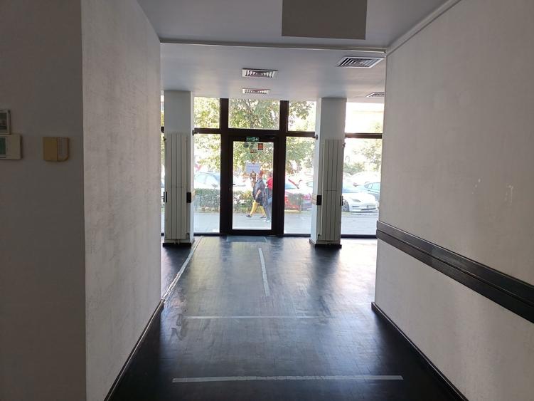 Inchiriez spatiu comercial - 1