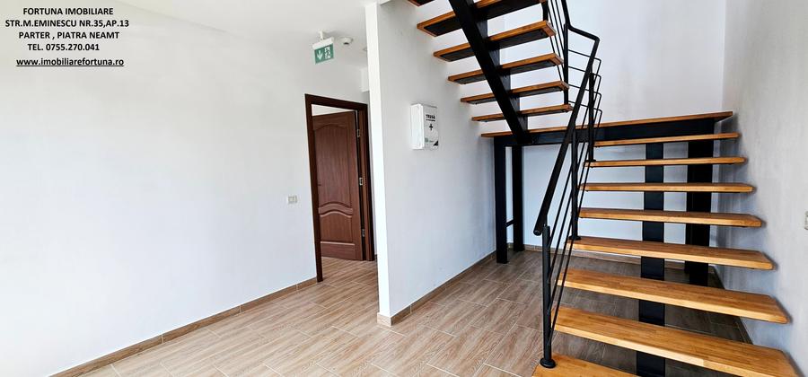 Complex imobiliar:cladire birouri,2 hale noi si 3424mp teren, Piatra Neamt - 2
