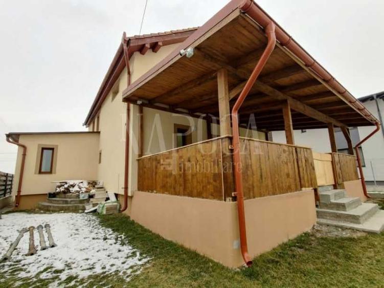 Casa 5 camere de vanzare in Apahida - 2