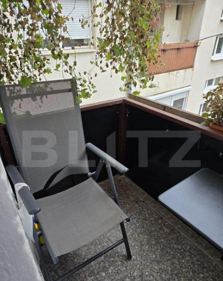 Apartament de vanzare, 3 camere, 76.5 mp, zona Soarelui - 2