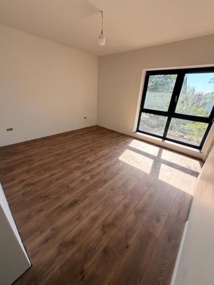 Casă individuală cu 5 camere cu Canalizare în Valea Lupului